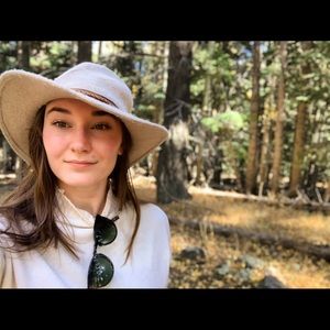 Meet your Posher, Trisha